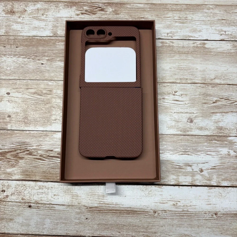 Latercase Galaxy Z Flip 6 Coffee Phone Case‎ Impossibly Thin New Open Box